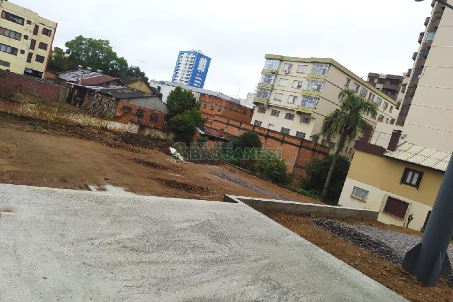 Terreno com 1276m², no bairro São Pelegrino em Caxias do Sul para Alugar