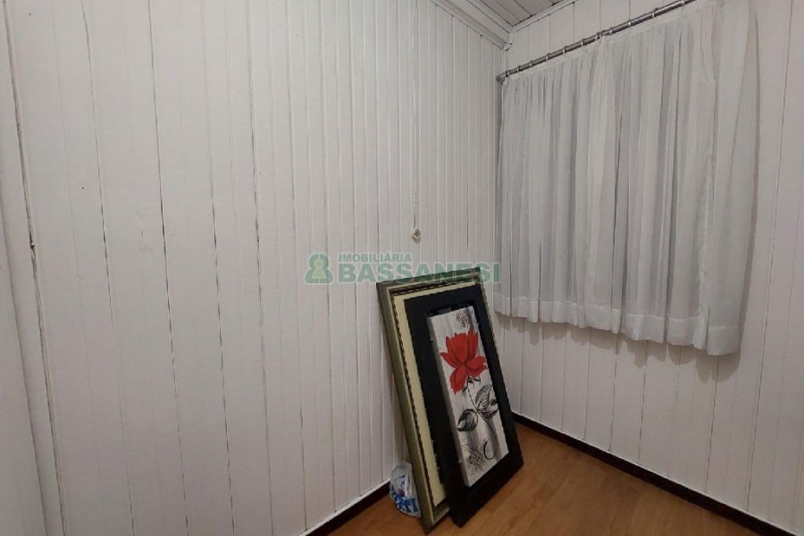 Sala com 30m², no bairro Panazzolo em Caxias do Sul para Alugar