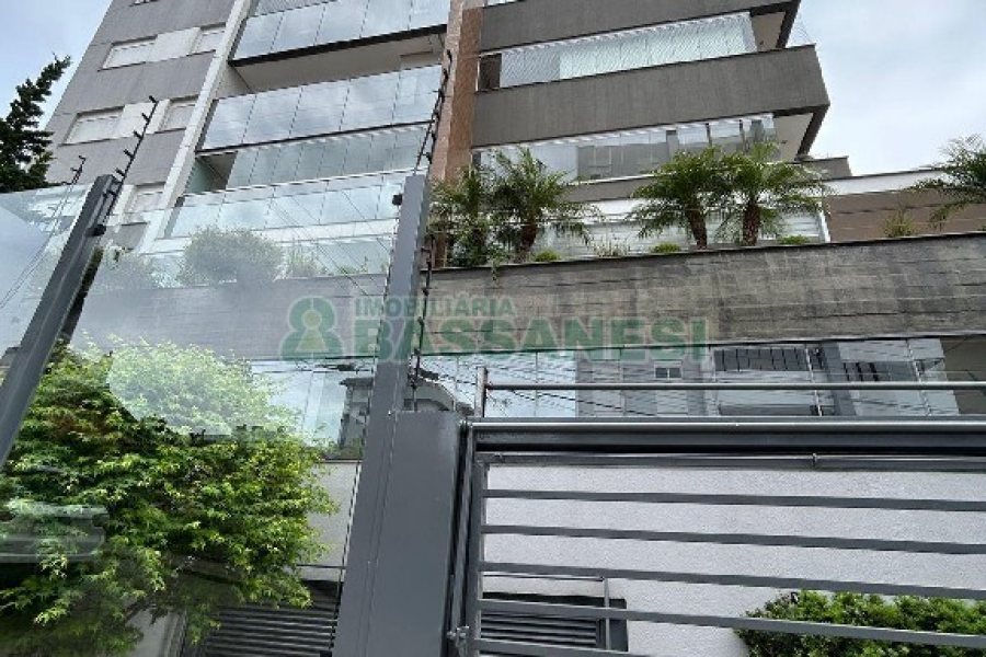 Apto Mobiliado com 85m², 2 dormitórios, 2 vagas, no bairro Panazzolo em Caxias do Sul para Alugar