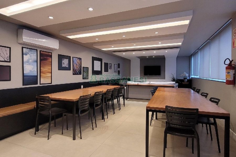 Apto Mobiliado com 85m², 2 dormitórios, 2 vagas, no bairro Panazzolo em Caxias do Sul para Alugar