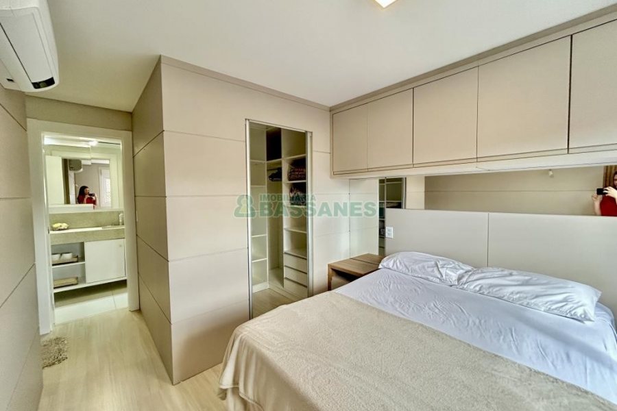 Apto Mobiliado com 85m², 2 dormitórios, 2 vagas, no bairro Panazzolo em Caxias do Sul para Alugar