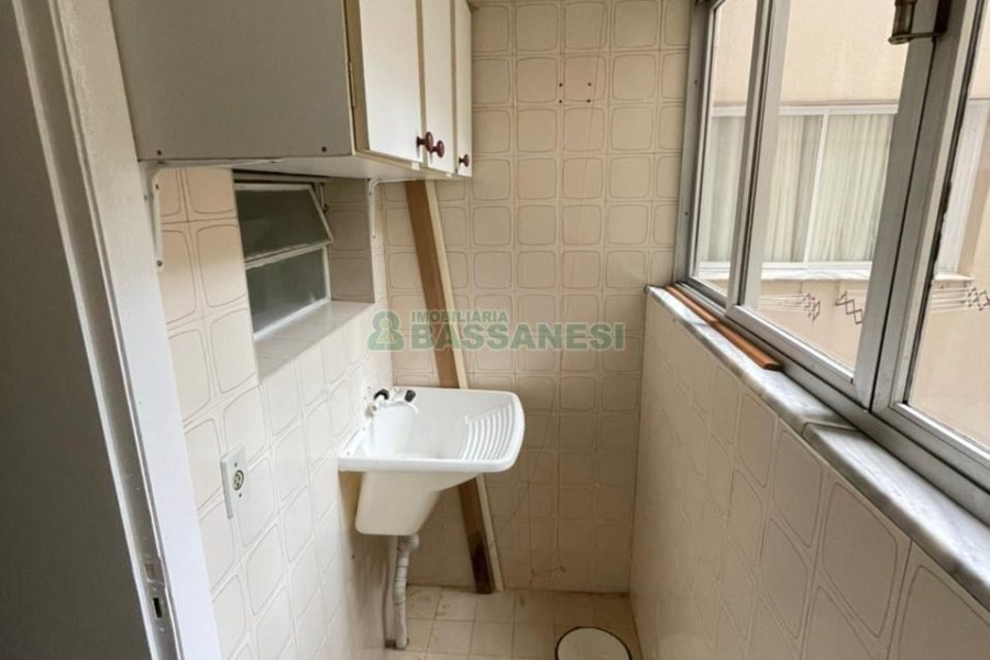 Apartamento com 45m², 1 dormitório, 1 vaga, no bairro São Pelegrino em Caxias do Sul para Comprar