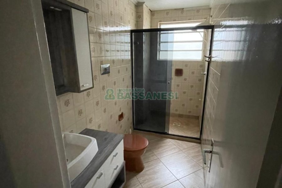 Apartamento com 45m², 1 dormitório, 1 vaga, no bairro São Pelegrino em Caxias do Sul para Comprar