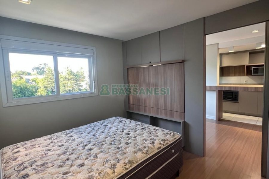 Apto Mobiliado com 40m², 1 dormitório, 1 vaga, no bairro Lourdes em Caxias do Sul para Alugar