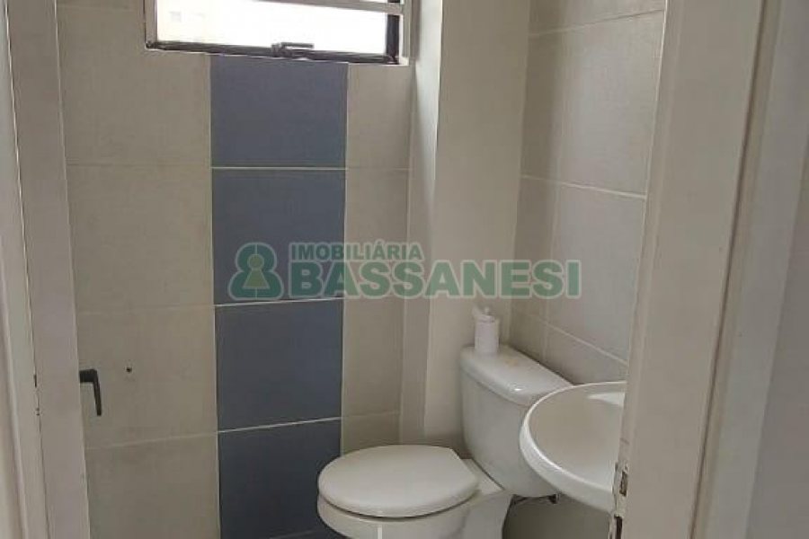 Loja com 110m², no bairro Santa Catarina em Caxias do Sul para Alugar