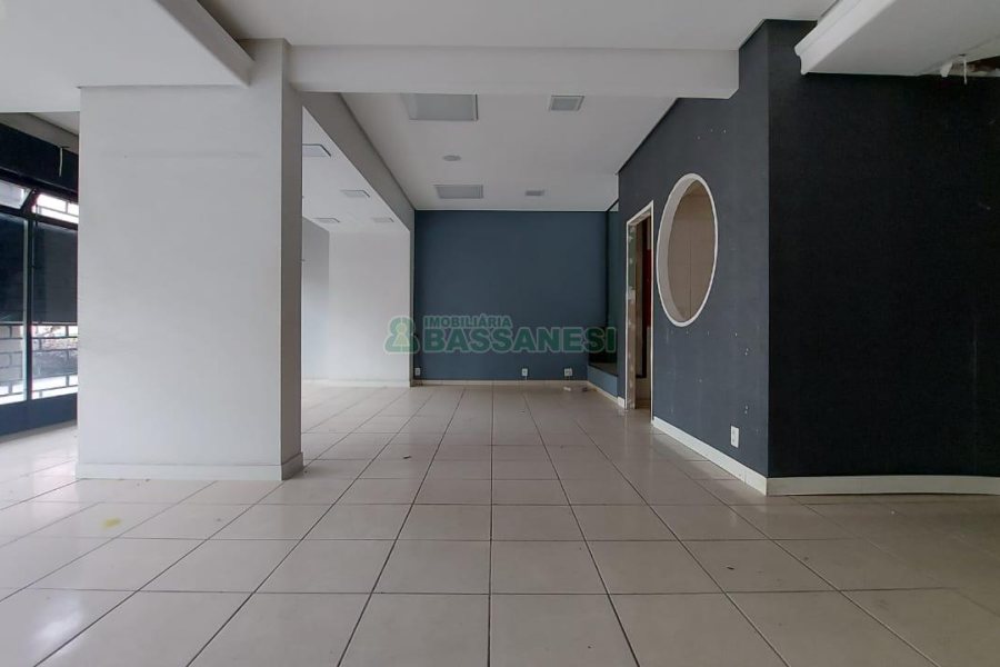Loja com 142m², no bairro São Pelegrino em Caxias do Sul para Alugar ou Comprar