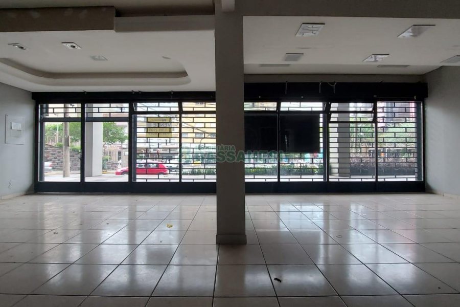 Loja com 142m², no bairro São Pelegrino em Caxias do Sul para Alugar ou Comprar