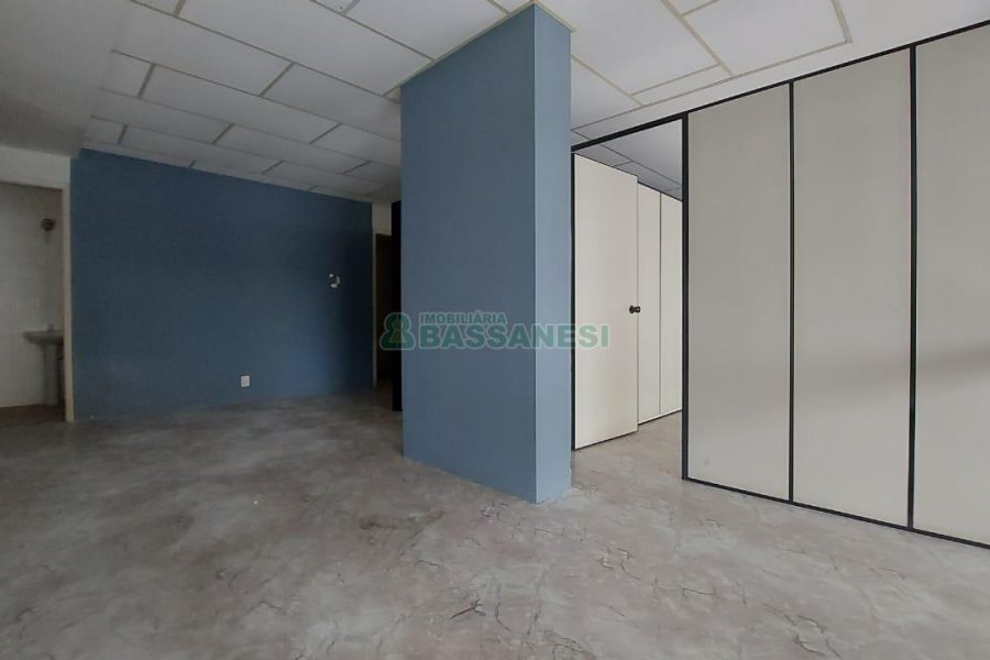 Loja com 142m², no bairro São Pelegrino em Caxias do Sul para Alugar ou Comprar