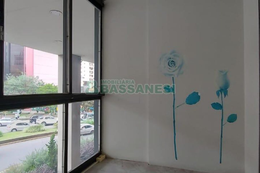 Loja com 142m², no bairro São Pelegrino em Caxias do Sul para Alugar ou Comprar