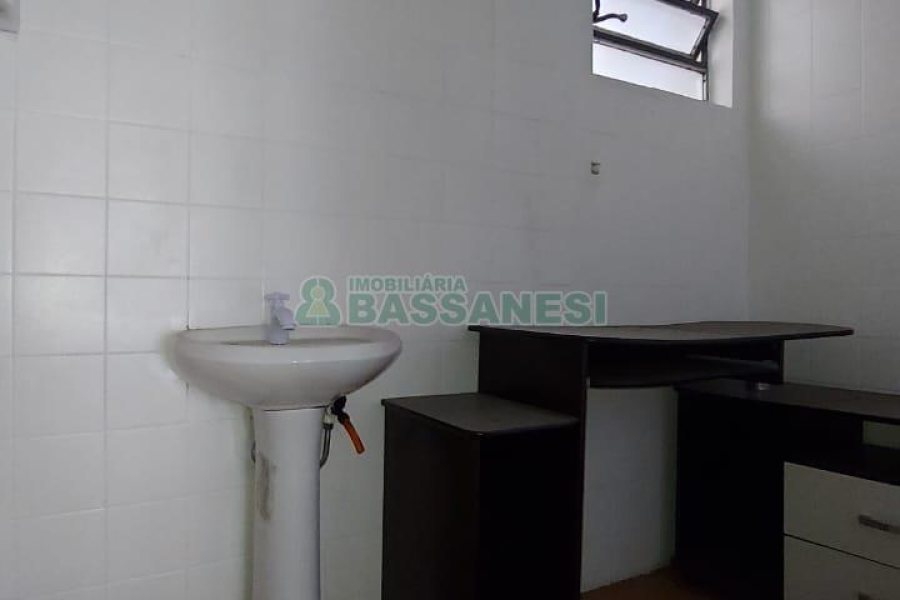 Loja com 142m², no bairro São Pelegrino em Caxias do Sul para Alugar ou Comprar
