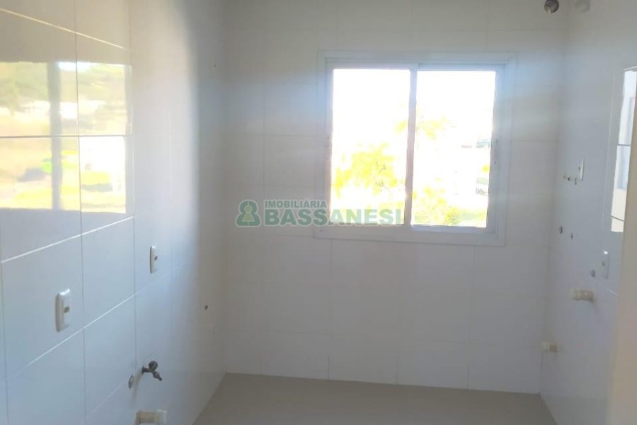 Apartamento com 60m², 2 dormitórios, 1 vaga, no bairro São Luiz em Caxias do Sul para Comprar