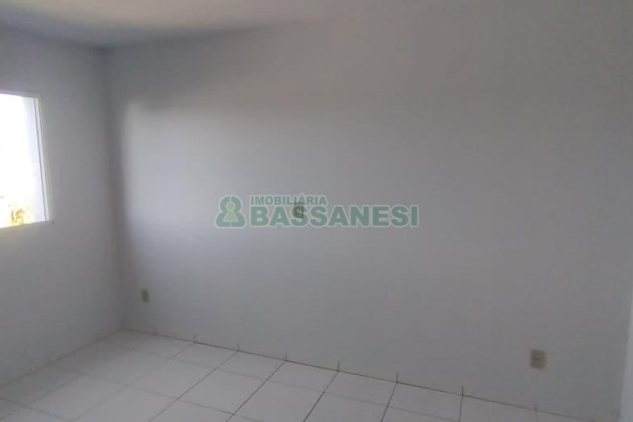 Apartamento com 47m², 2 dormitórios, 1 vaga, no bairro Cidade Industrial em Caxias do Sul para Comprar
