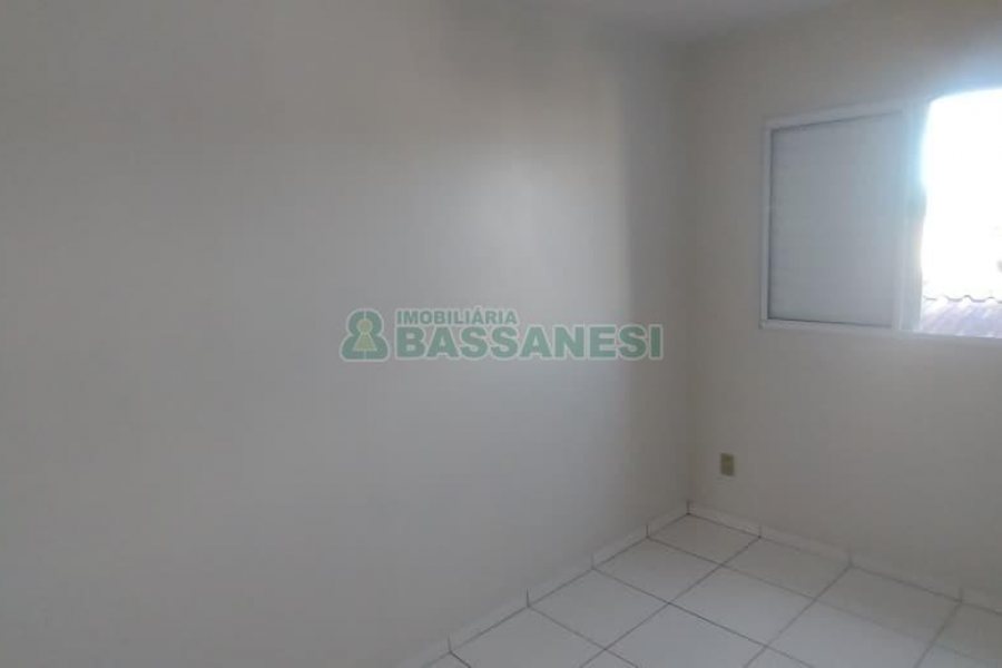 Apartamento com 47m², 2 dormitórios, 1 vaga, no bairro Cidade Industrial em Caxias do Sul para Comprar