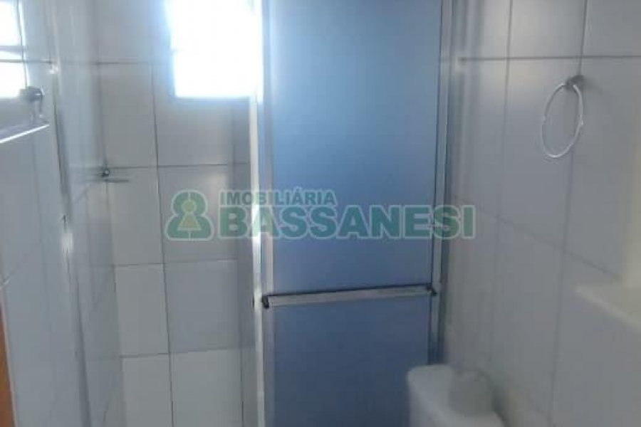 Apartamento com 47m², 2 dormitórios, 1 vaga, no bairro Cidade Industrial em Caxias do Sul para Comprar