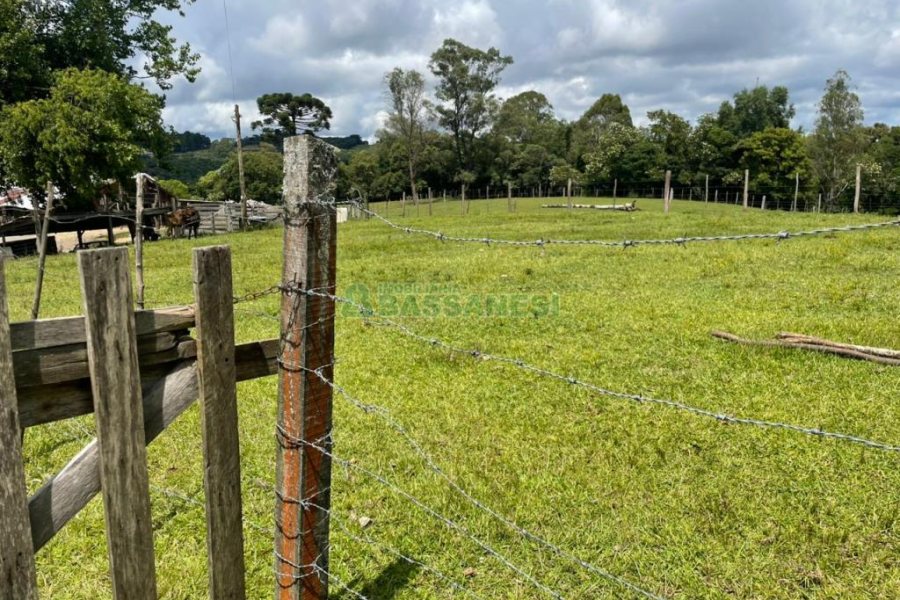 Terreno com 67996m², no bairro São Ciro em Caxias do Sul para Comprar