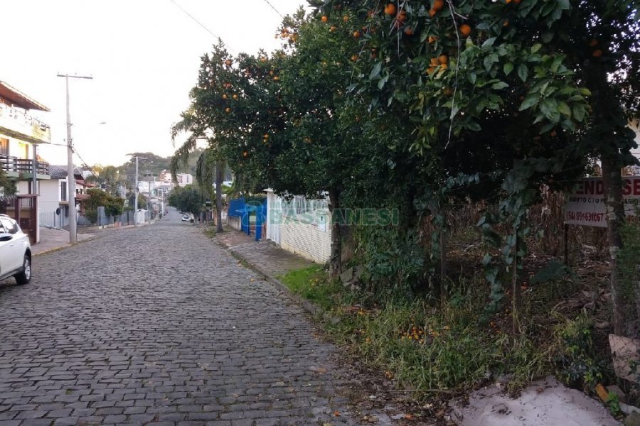 Terreno, no bairro São José em Caxias do Sul para Comprar