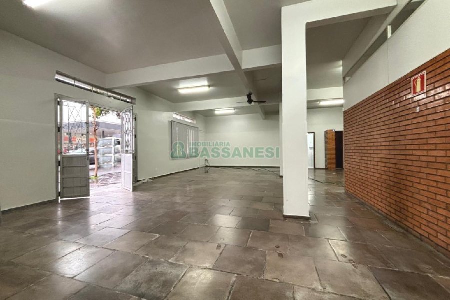 Loja com 120m², no bairro São José em Caxias do Sul para Alugar