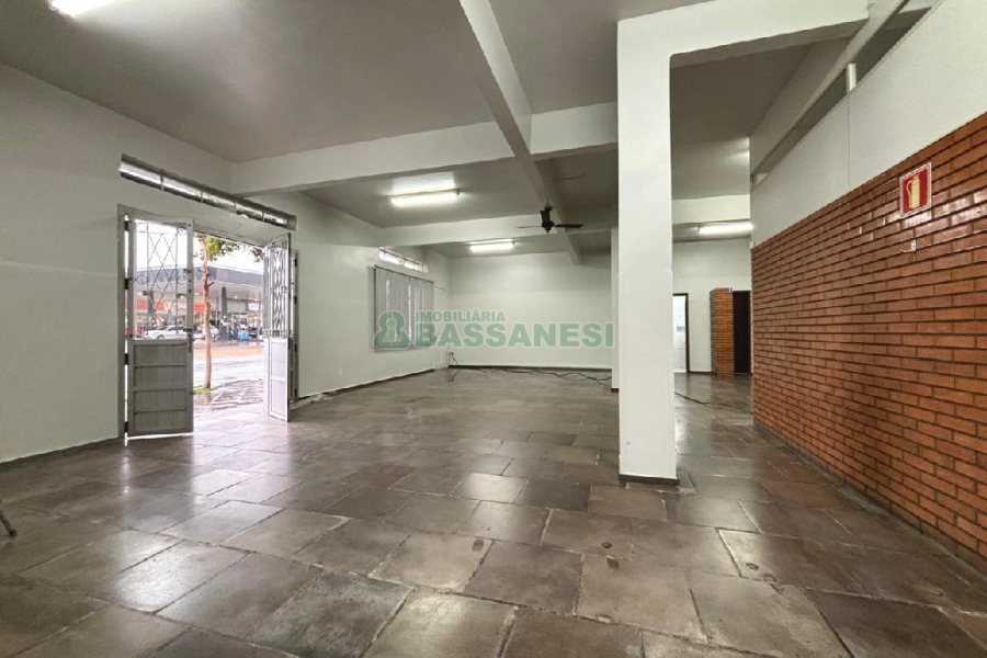 Loja com 120m², no bairro São José em Caxias do Sul para Alugar