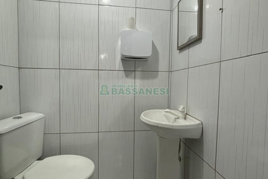 Loja com 120m², no bairro São José em Caxias do Sul para Alugar