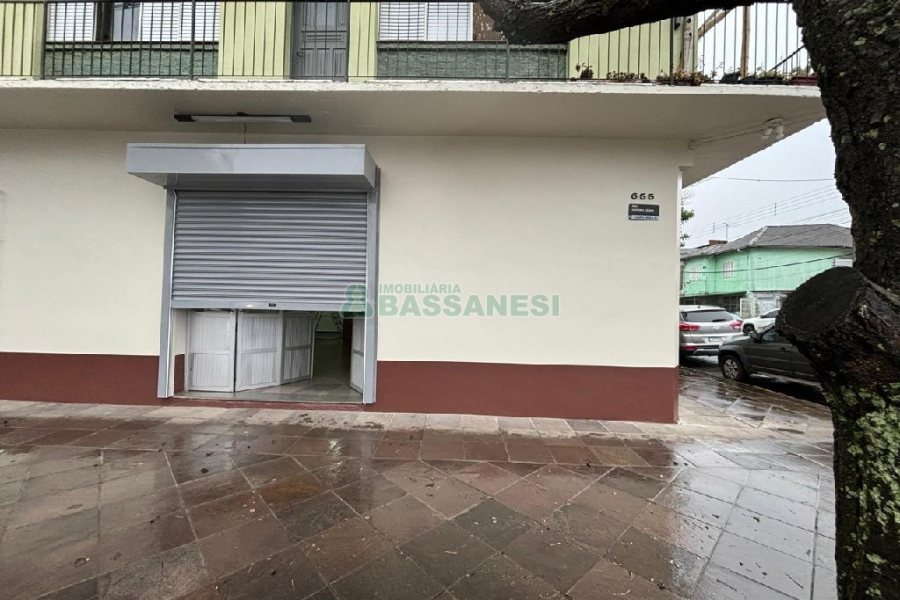 Loja com 120m², no bairro São José em Caxias do Sul para Alugar