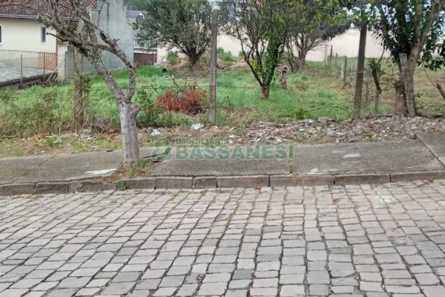 Terreno com 387m², no bairro Panazzolo em Caxias do Sul para Comprar