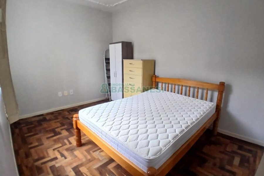 Apto Mobiliado com 40m², 1 dormitório, no bairro São Pelegrino em Caxias do Sul para Comprar
