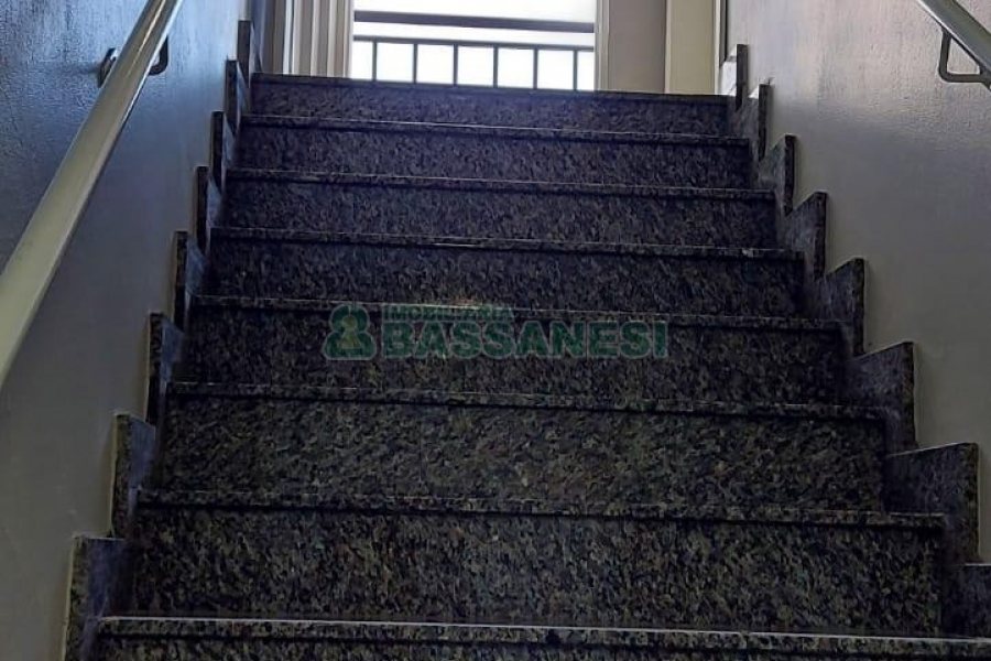 Loja com 57m², no bairro Lourdes em Caxias do Sul para Alugar