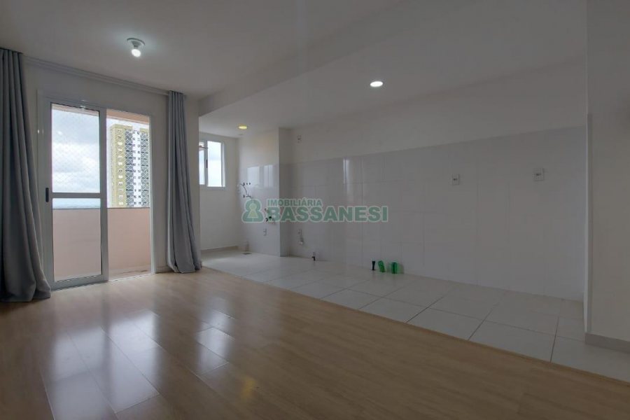 Apartamento com 53m², 2 dormitórios, 1 vaga, no bairro Santa Lúcia em Caxias do Sul para Alugar