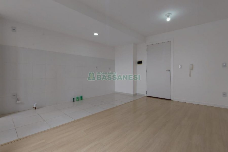 Apartamento com 53m², 2 dormitórios, 1 vaga, no bairro Santa Lúcia em Caxias do Sul para Alugar