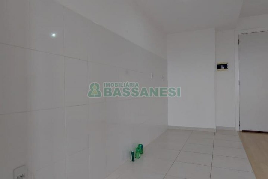 Apartamento com 53m², 2 dormitórios, 1 vaga, no bairro Santa Lúcia em Caxias do Sul para Alugar