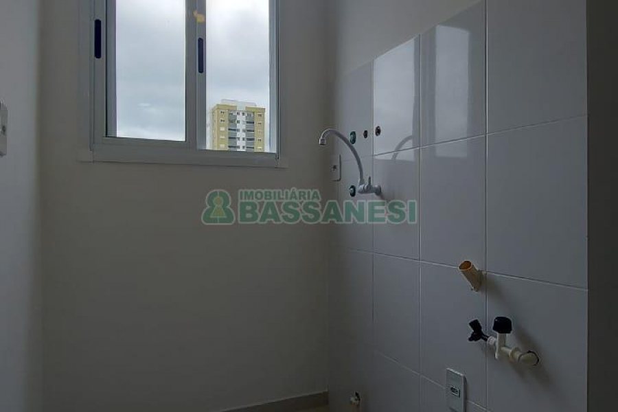 Apartamento com 53m², 2 dormitórios, 1 vaga, no bairro Santa Lúcia em Caxias do Sul para Alugar