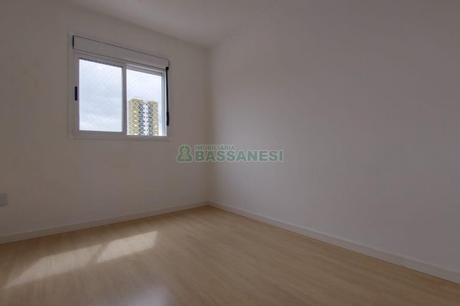 Apartamento com 53m², 2 dormitórios, 1 vaga, no bairro Santa Lúcia em Caxias do Sul para Alugar