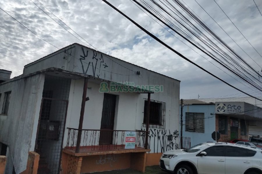 Casa com 100m², 3 dormitórios, no bairro Sagrada Família em Caxias do Sul para Comprar