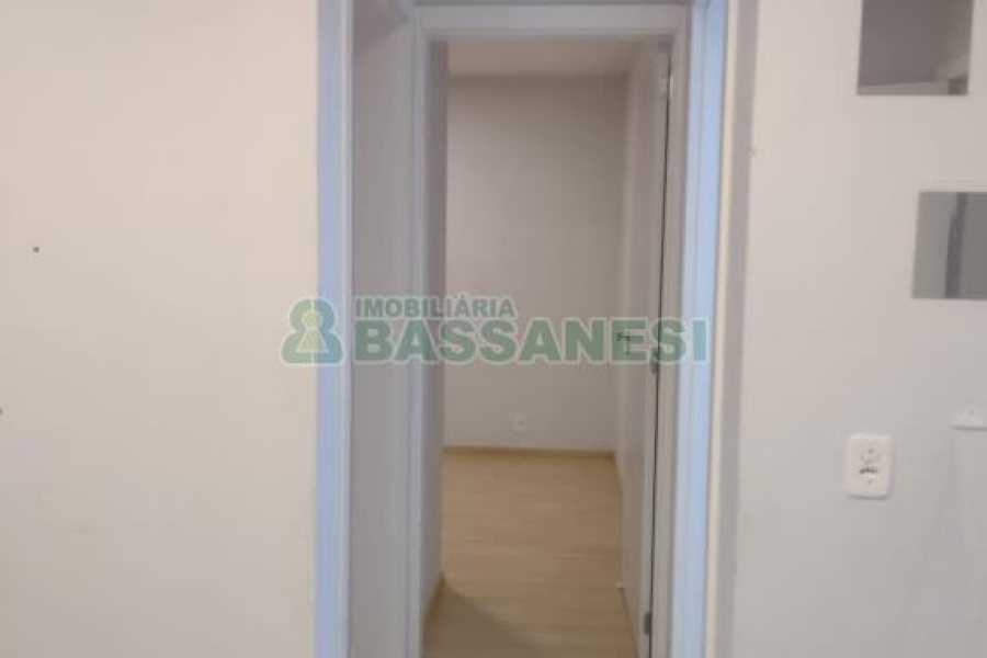 Apartamento com 56m², 2 dormitórios, 1 vaga, no bairro Desvio Rizzo em Caxias do Sul para Comprar