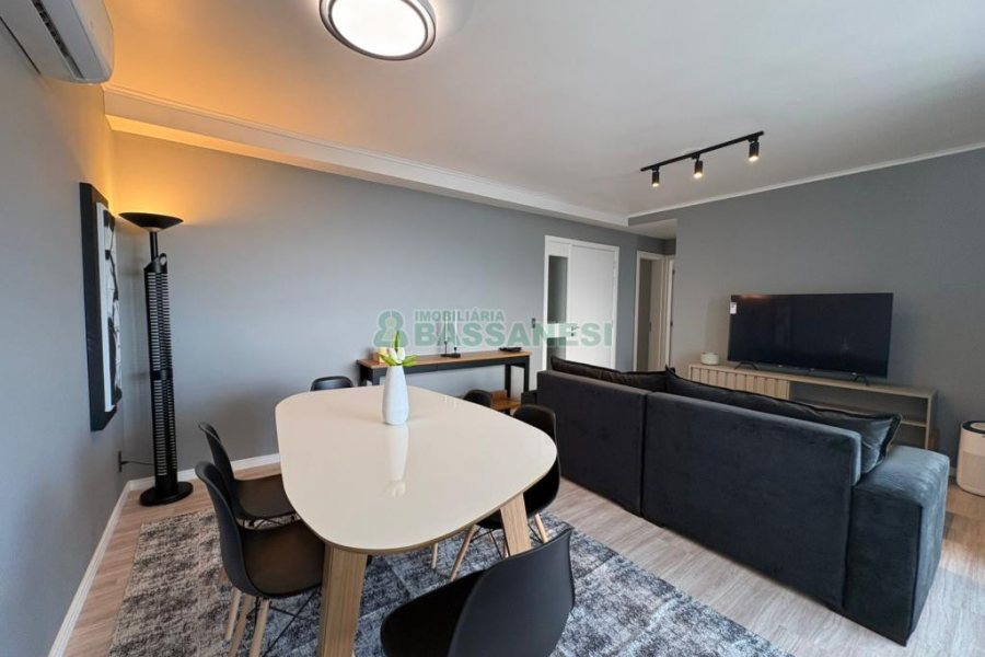 Apto Mobiliado com 111m², 3 dormitórios, 2 vagas, no bairro Cristo Redentor em Caxias do Sul para Alugar