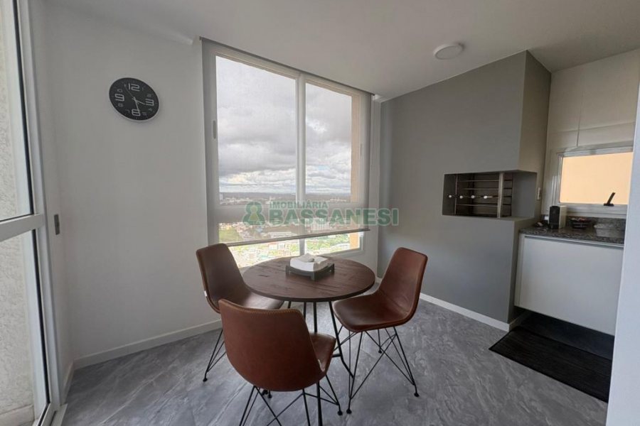 Apto Mobiliado com 111m², 3 dormitórios, 2 vagas, no bairro Cristo Redentor em Caxias do Sul para Alugar