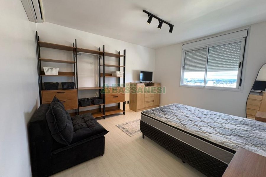 Apto Mobiliado com 111m², 3 dormitórios, 2 vagas, no bairro Cristo Redentor em Caxias do Sul para Alugar