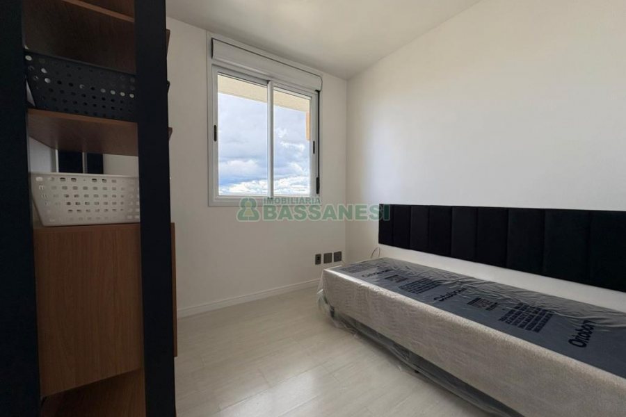 Apto Mobiliado com 111m², 3 dormitórios, 2 vagas, no bairro Cristo Redentor em Caxias do Sul para Alugar