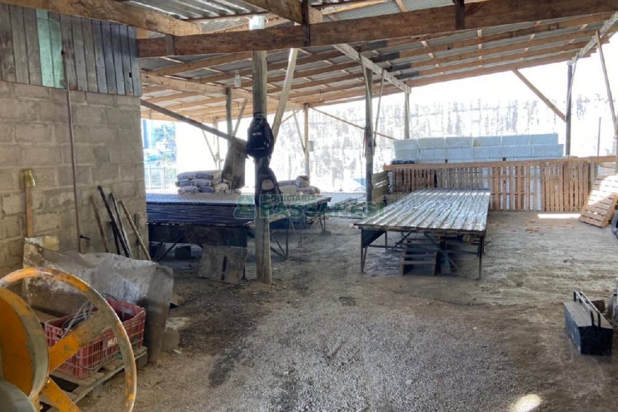 Terreno com 804m², no bairro São Leopoldo em Caxias do Sul para Comprar