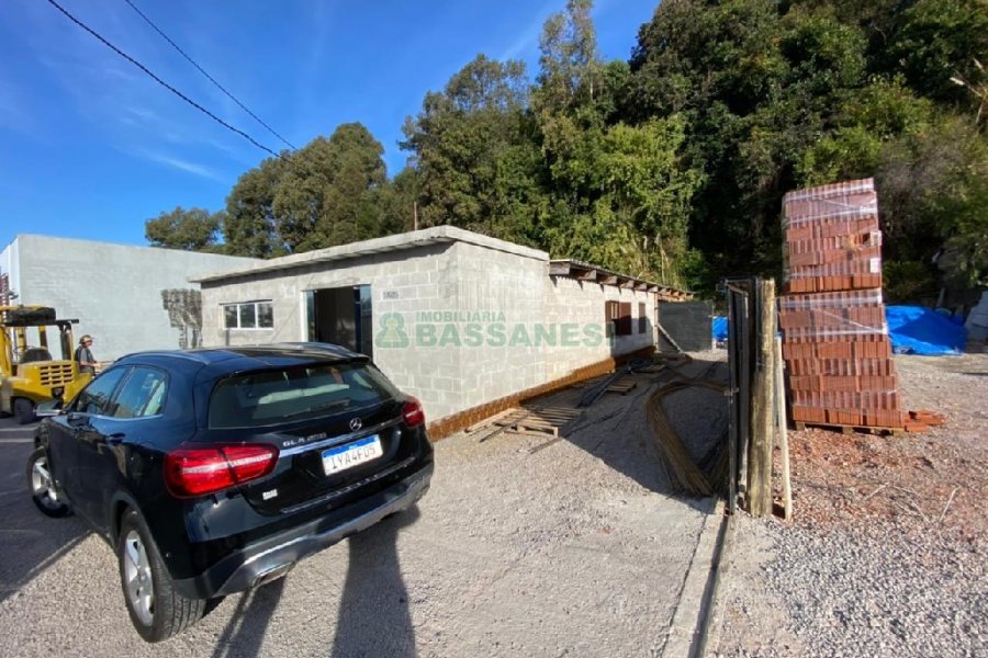 Terreno com 804m², no bairro São Leopoldo em Caxias do Sul para Comprar