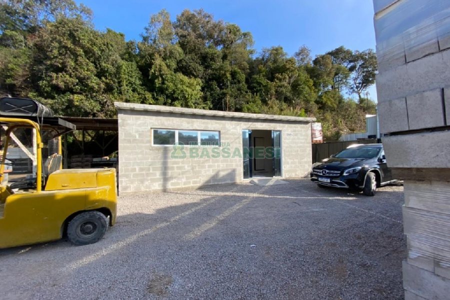 Terreno com 804m², no bairro São Leopoldo em Caxias do Sul para Comprar