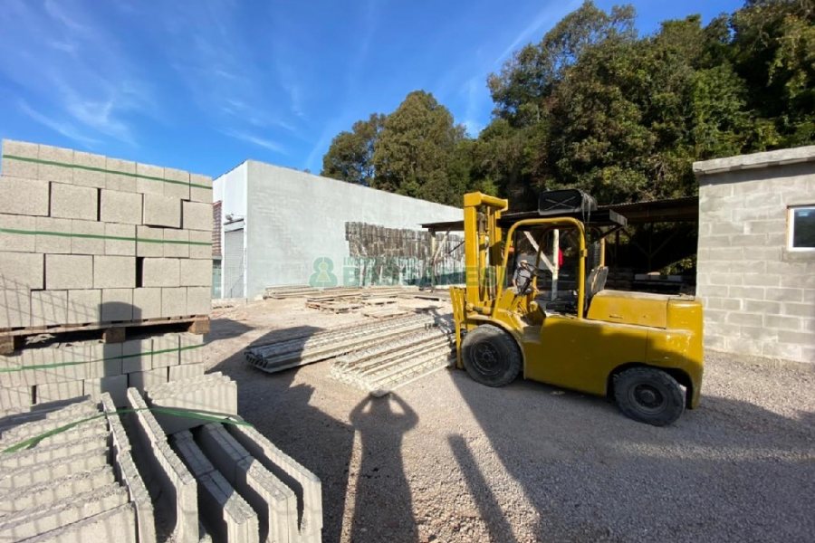 Terreno com 804m², no bairro São Leopoldo em Caxias do Sul para Comprar