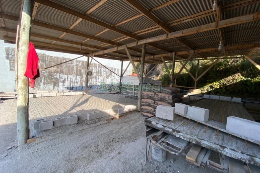 Terreno com 804m², no bairro São Leopoldo em Caxias do Sul para Comprar