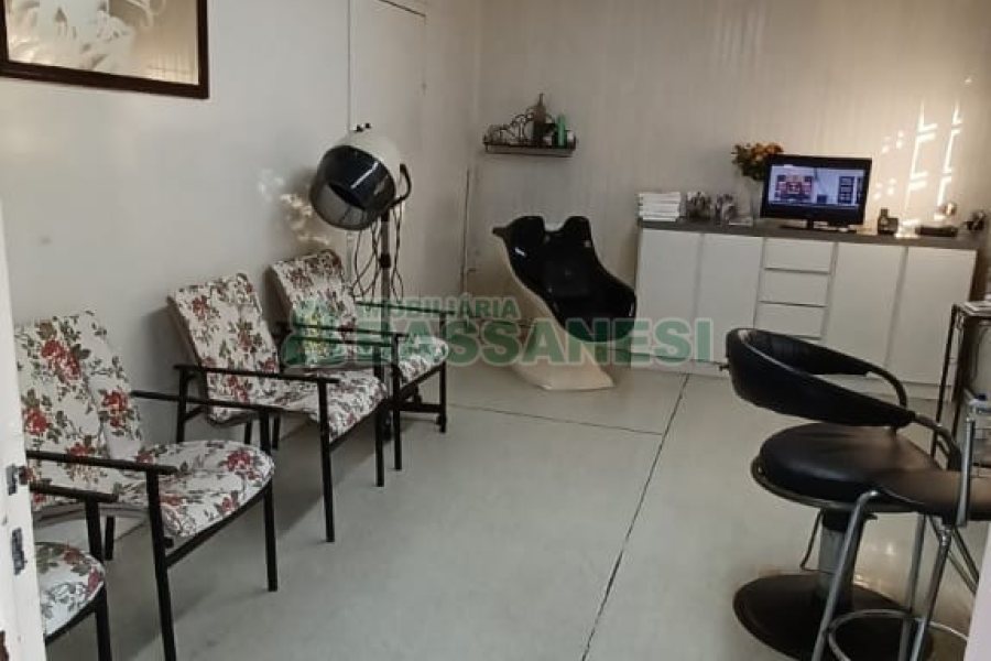 Casa com 120m², 10 dormitórios, 3 vagas, no bairro Marechal Floriano em Caxias do Sul para Comprar