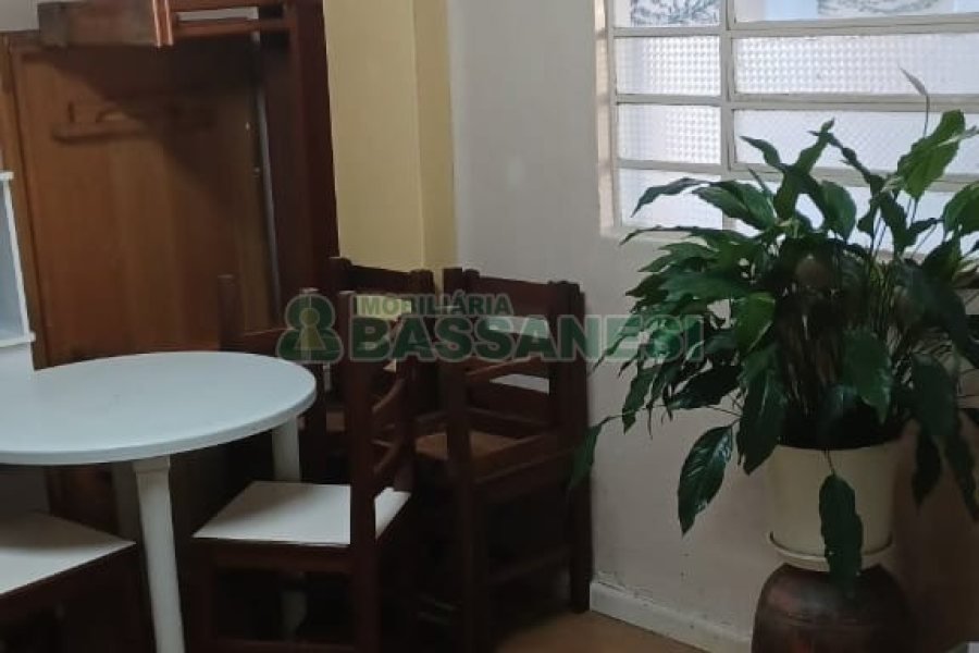 Casa com 120m², 10 dormitórios, 3 vagas, no bairro Marechal Floriano em Caxias do Sul para Comprar