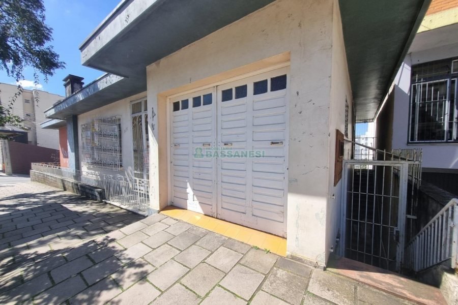 Casa com 224m², 3 dormitórios, 1 vaga, no bairro Lourdes em Caxias do Sul para Alugar ou Comprar