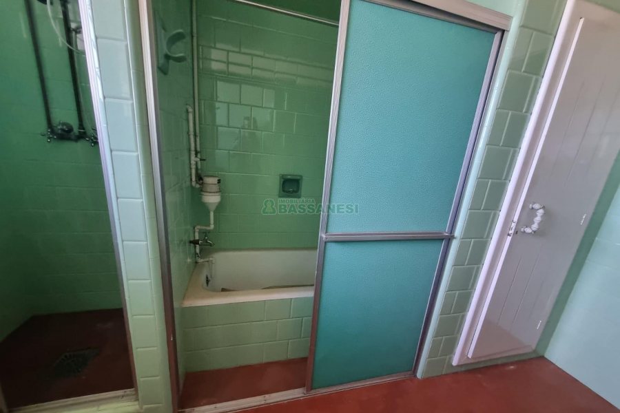 Casa com 224m², 3 dormitórios, 1 vaga, no bairro Lourdes em Caxias do Sul para Alugar ou Comprar