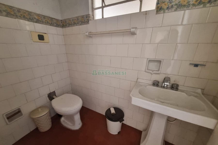 Casa com 224m², 3 dormitórios, 1 vaga, no bairro Lourdes em Caxias do Sul para Alugar ou Comprar