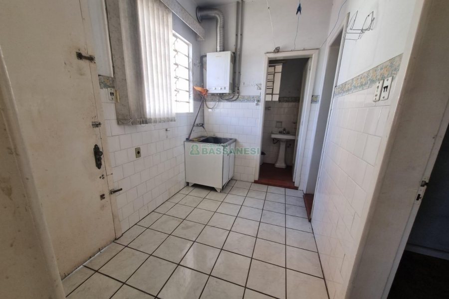 Casa com 224m², 3 dormitórios, 1 vaga, no bairro Lourdes em Caxias do Sul para Alugar ou Comprar