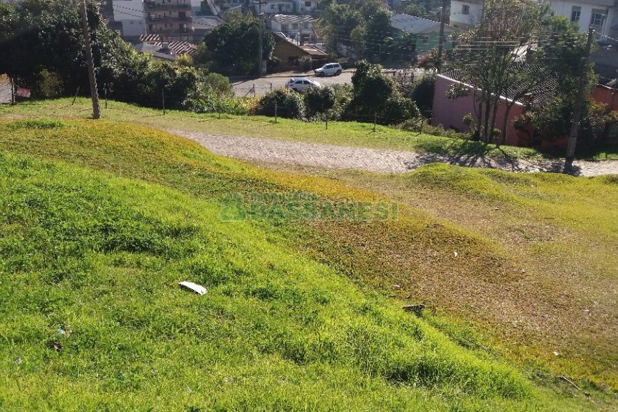 Terreno, no bairro Marechal Floriano em Caxias do Sul para Comprar